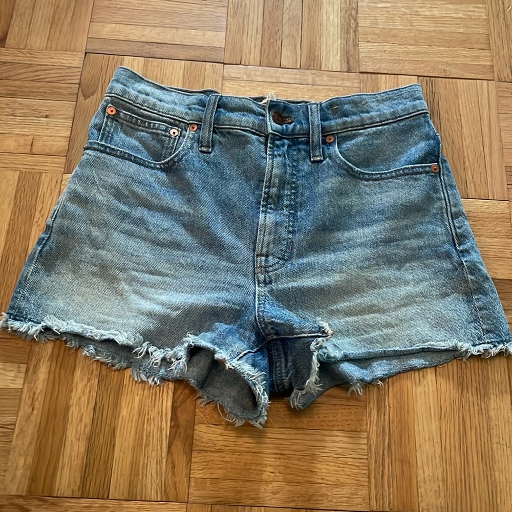 Madewell Denim cut off shorts